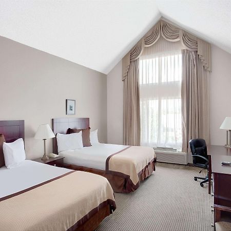 Baymont By Wyndham Reno Hotel Ngoại thất bức ảnh